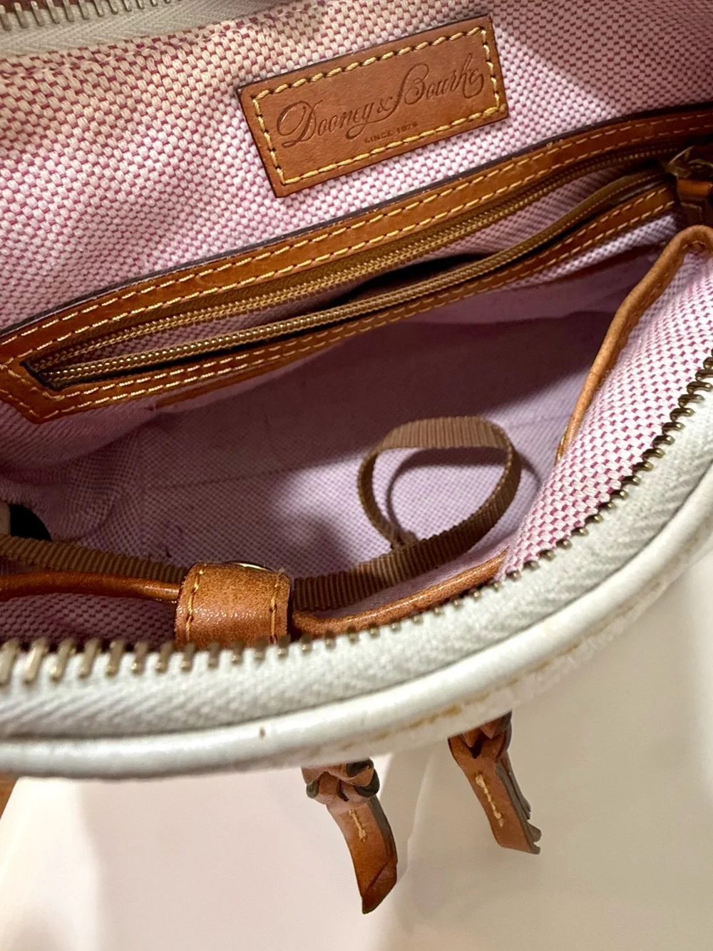 Dooney & Bourke Dillen Pocket Sac Leather Bag